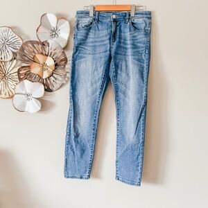 RW&Co Jean Capris with Pearl Embellishment - Size 29